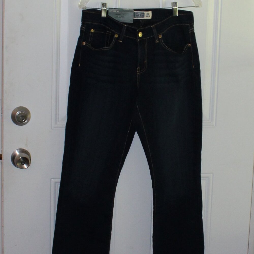 Signature by Levi Strauss & Co Curvy Boot Cut Denim Jeans Size 10 NWT
